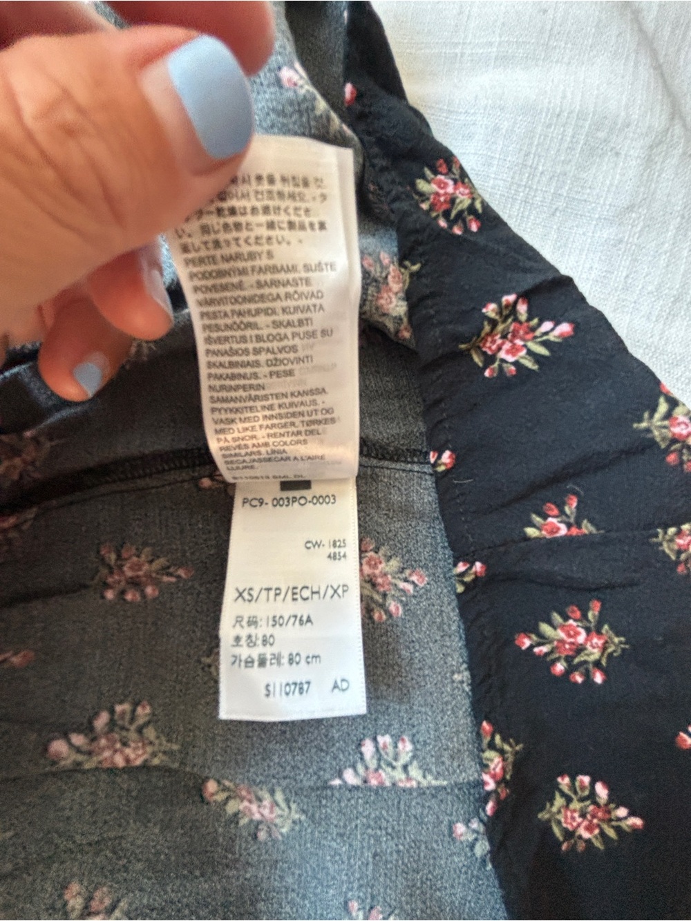Levi's Black Midi V Neck Dress with Floral Print - Picture 12 of 16